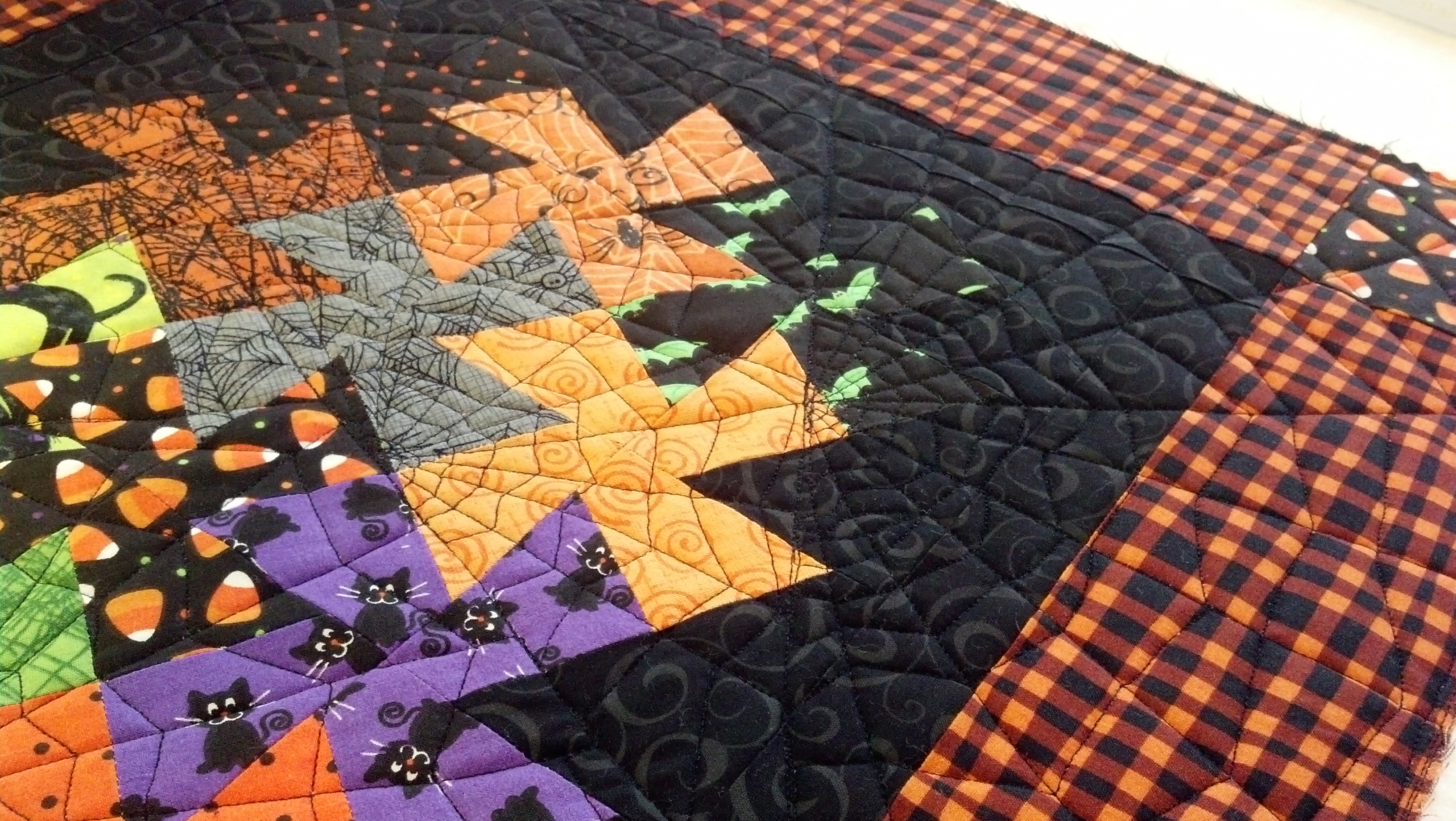Custom quilting by Maria Denise Hall